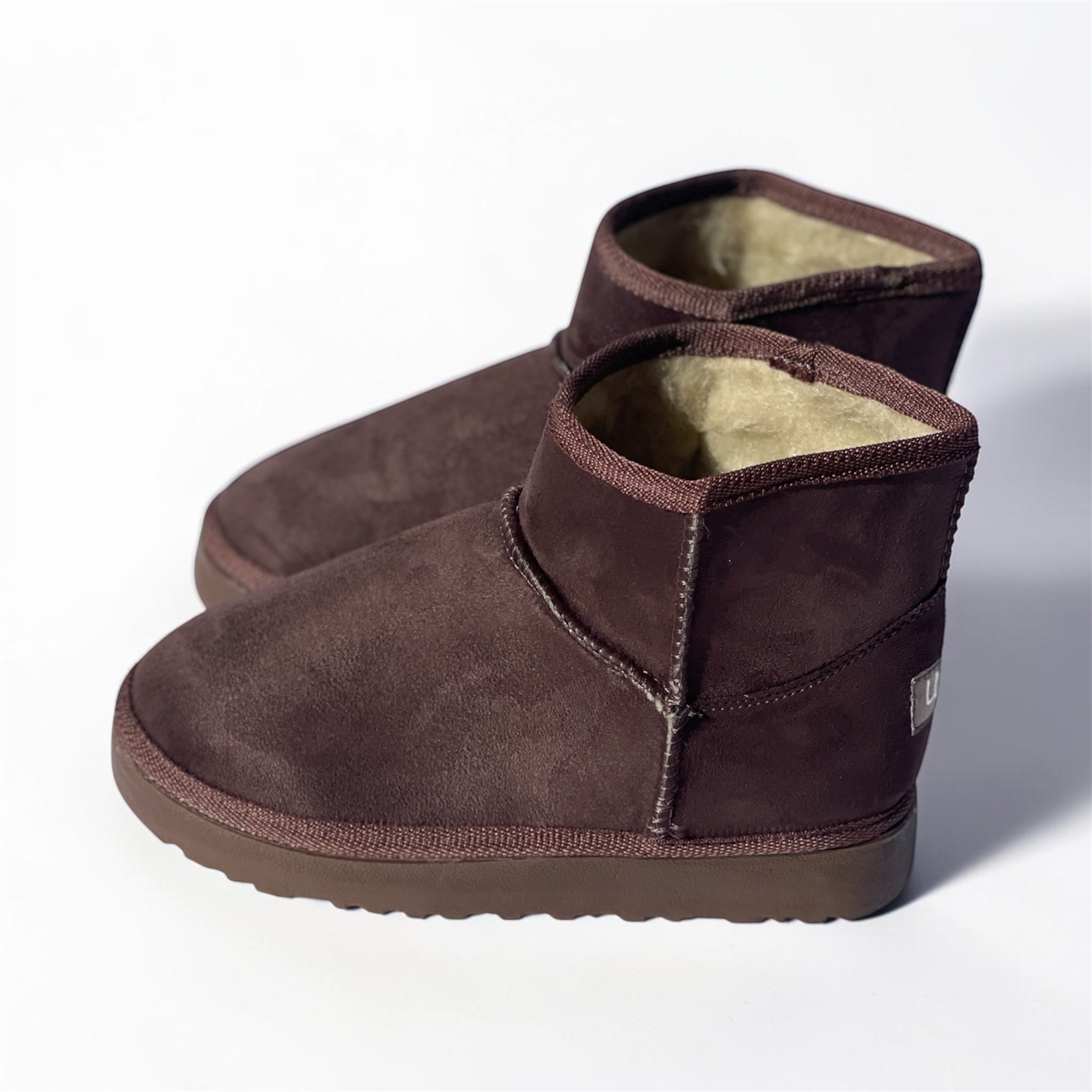 بوت UGG کوتاه رنگ‌ قهوه ای