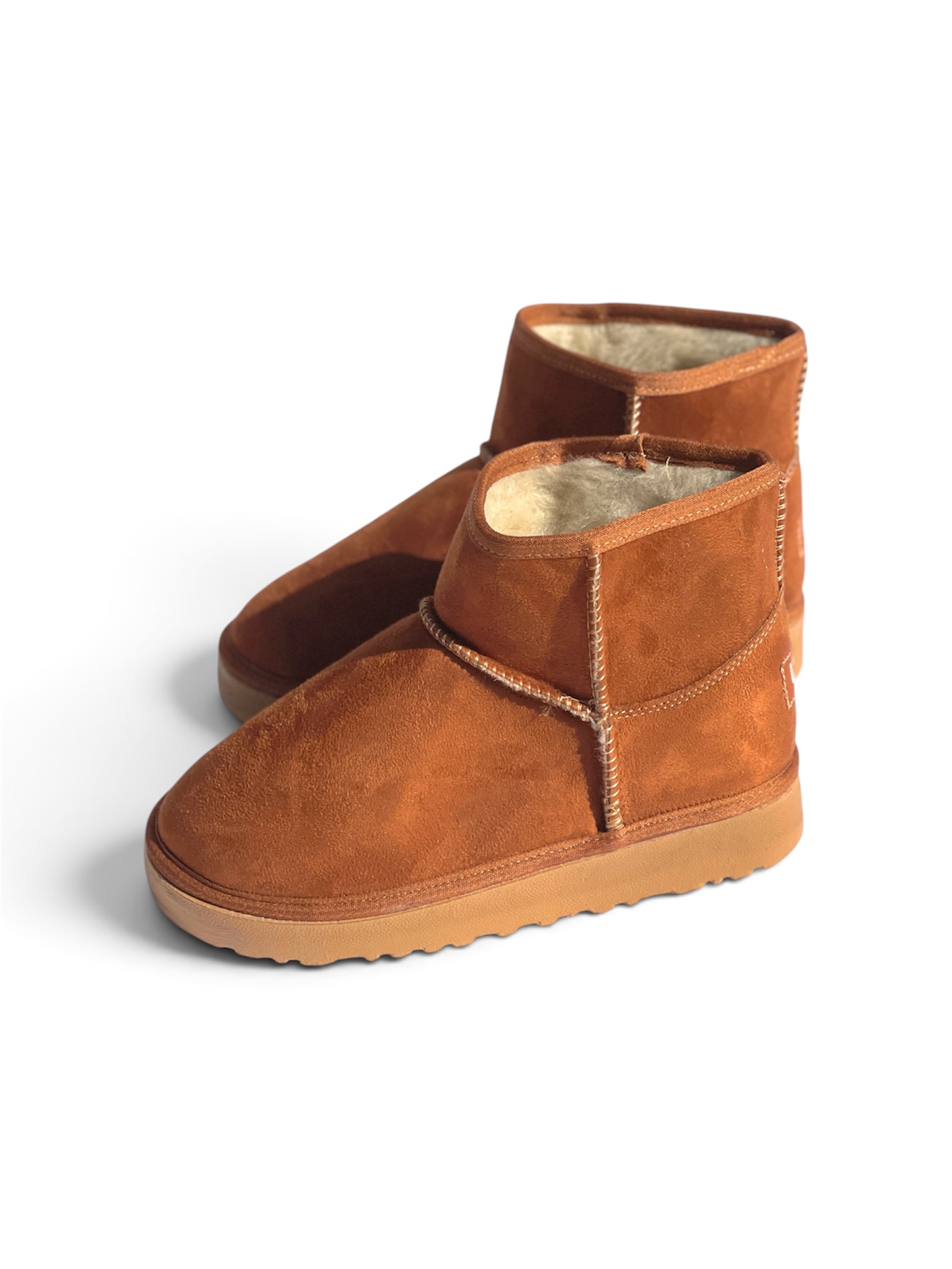 بوت UGG کوتاه رنگ آجری